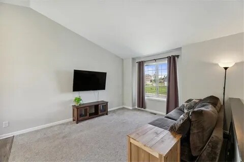 Foto del edificio - 353 66th St SW