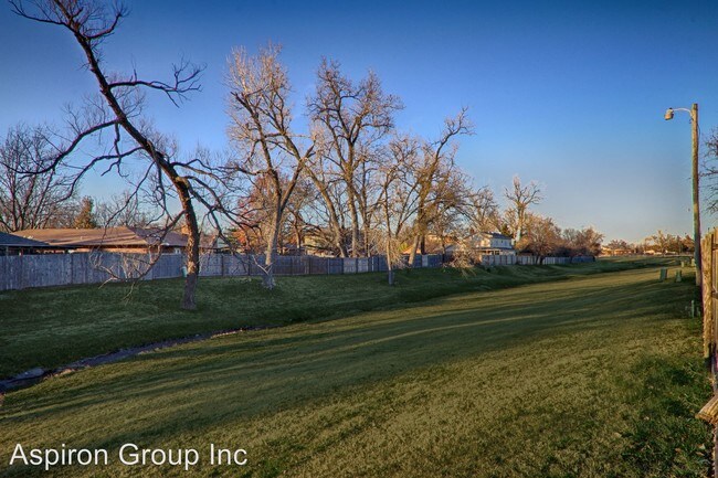 Building Photo - 1762 Lionsgate Cir