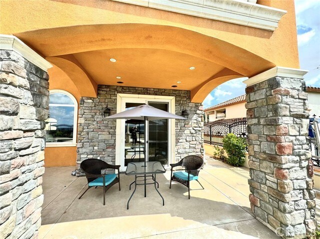 Foto del edificio - 1701 Crest View Pl