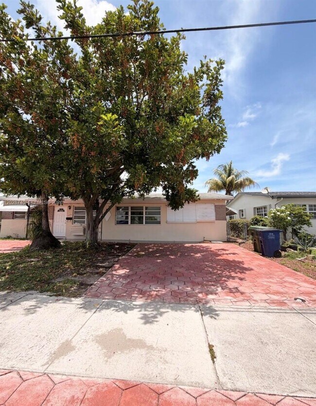 Foto del edificio - 1077 SW 2nd St