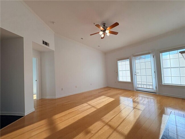 Foto del edificio - 3275 Lenox Rd NE