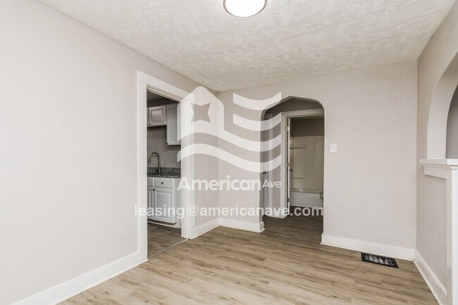 Foto del edificio - 948 Westwood Ave