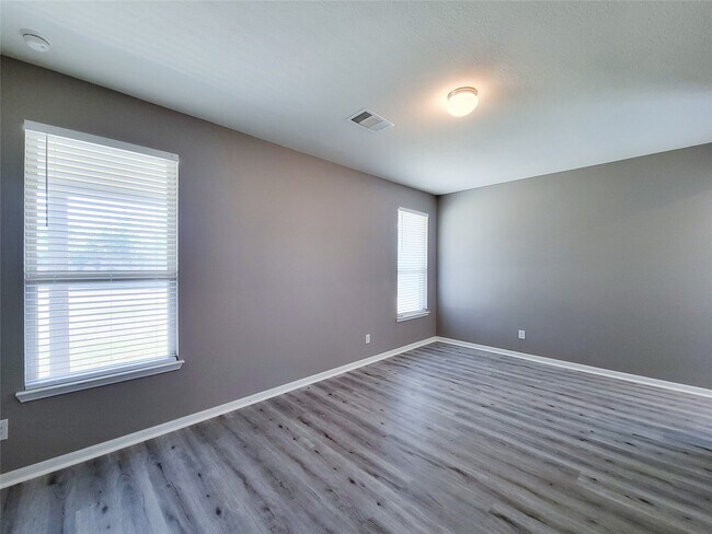 Building Photo - 14202 Persimmon Woods Dr
