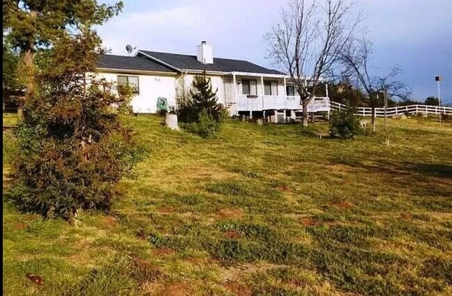 Foto del edificio - 48775 Forest Springs Rd