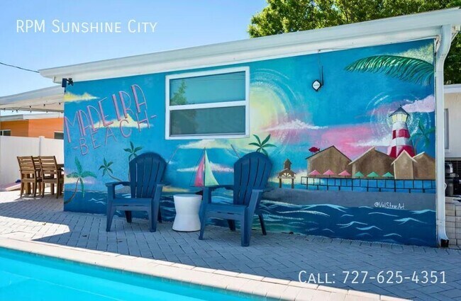 Building Photo - 10907 57th Ave