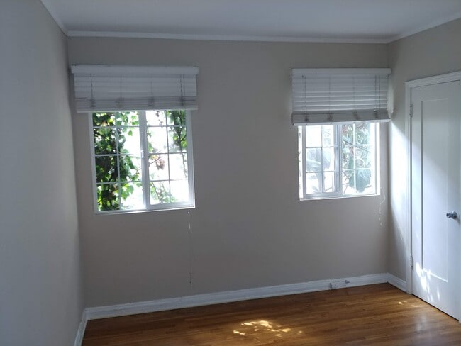 Bedroom - 649 N Harper Ave