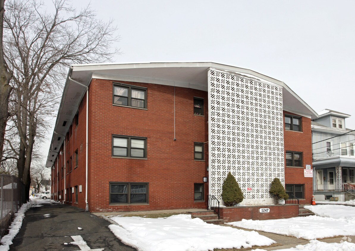 Foto del edificio - 1247 Clinton Pl