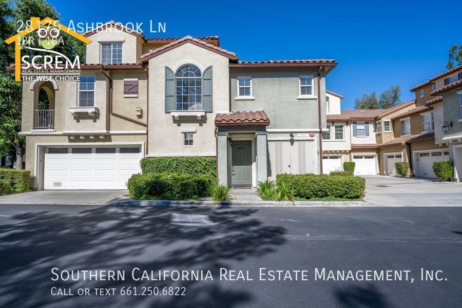 Tri Level One Bedroom with a Loft Village House for Rent in Santa