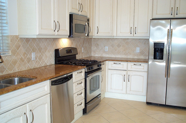 Building Photo - 9031 Cherry Oaks Tr