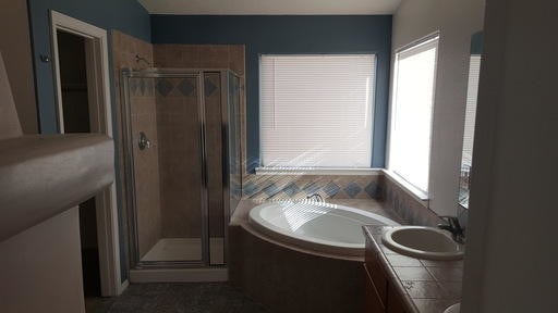 Building Photo - 8800 Eagle Feather Dr NE