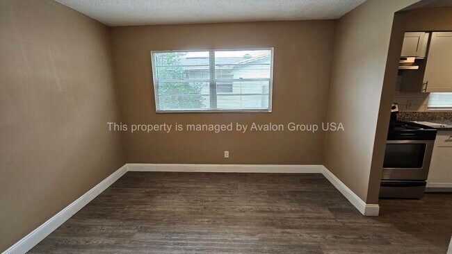 Foto del edificio - 522 Clermont Ave S