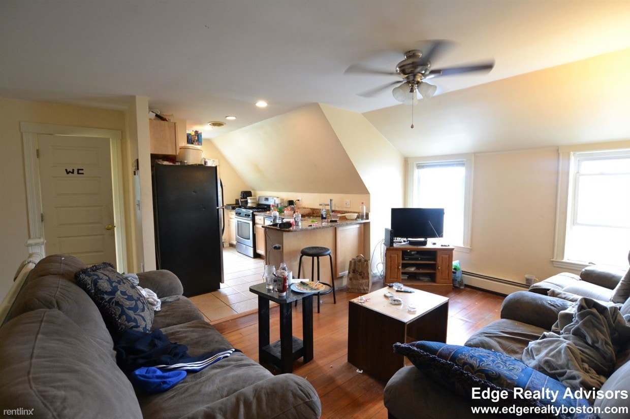 29 Coolidge Hill Rd Unit 3DB, Watertown, MA 02472 Apartment for