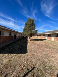 Foto del edificio - 100 Plum Ave