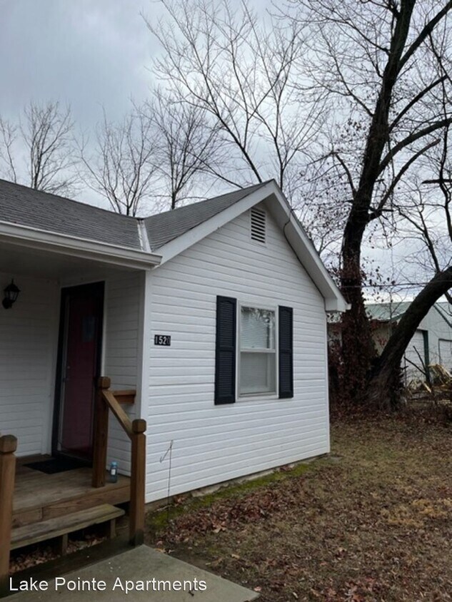 1 br, 1 bath House 1520 E Locust House Rental in Nevada, MO