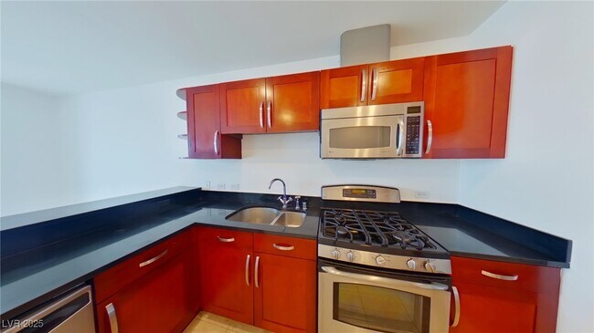 Foto del edificio - 4575 Dean Martin Dr