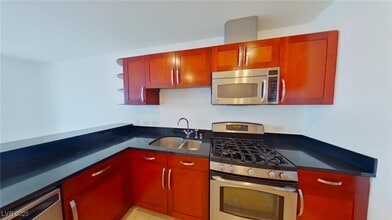 Building Photo - 4575 Dean Martin Dr