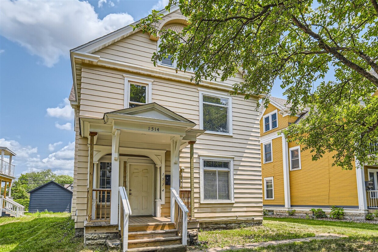 Foto principal - 1514 Emerson Ave N
