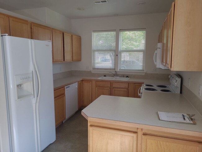 Building Photo - 1/2 OFF NOVMEBER RENT - Sage Vista Home wi...