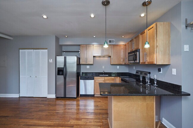 Building Photo - 2701 4th St NE