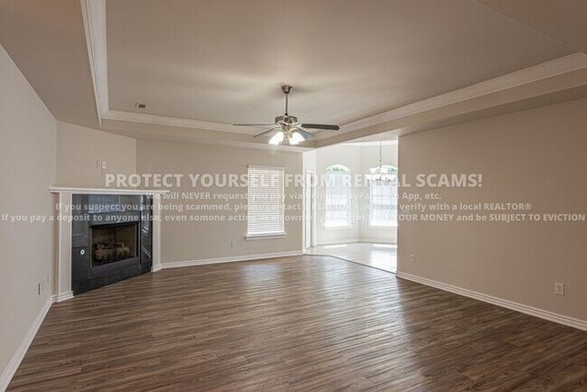 Building Photo - 1674 N Hazeltine Dr