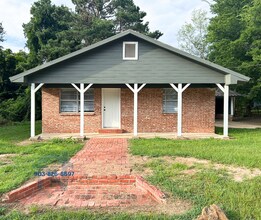 Building Photo - 601 Thomas St
