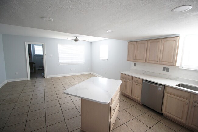 Foto del edificio - 5014 Newlands St