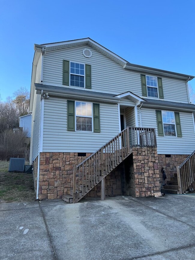Building Photo - 5993 Old Dayton Pike