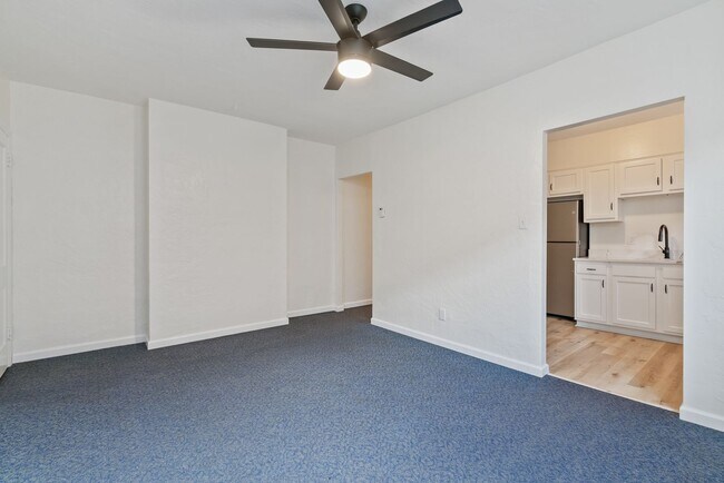 Foto del edificio - 2807 Neeld Ave