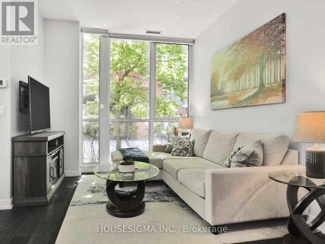 Building Photo - 32 Bruyeres Mews