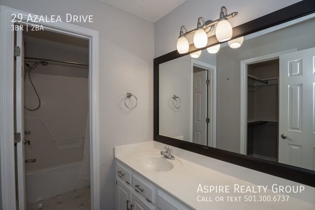 Building Photo - 29 Azalea Dr