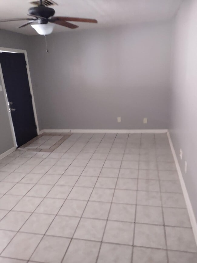 804 Lyndell Ct, Chalmette, LA 70043 Townhome Rentals in Chalmette LA