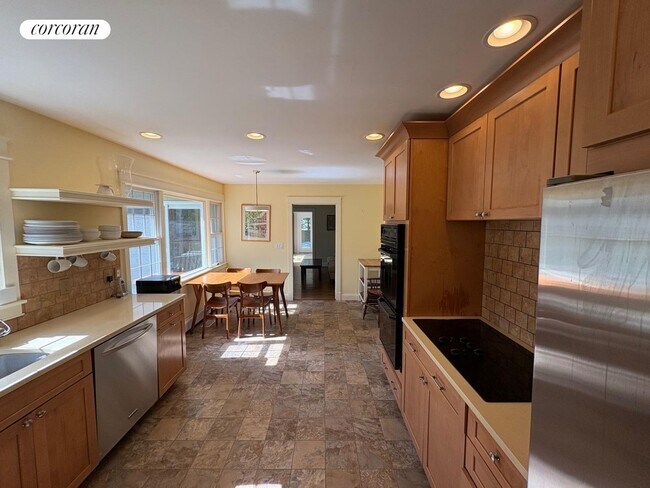 Foto del edificio - 38 Brander Pkwy