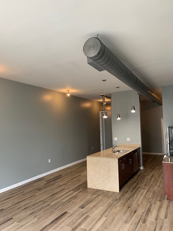 Foto principal - 2263 Young Ave