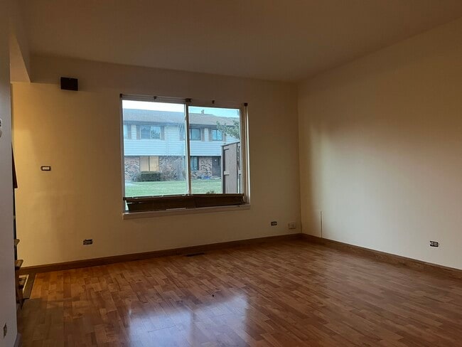 Foto del edificio - 9 Tower Ct