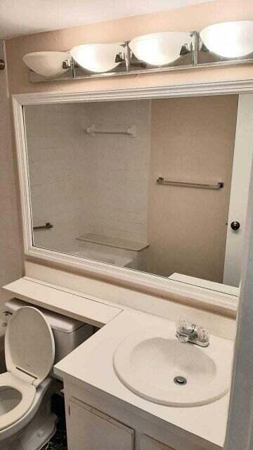 Building Photo - 202 Foxtail Dr