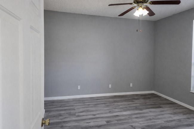 Building Photo - 151-104 (5)