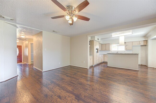 Foto del edificio - 24119 Silversmith Ln