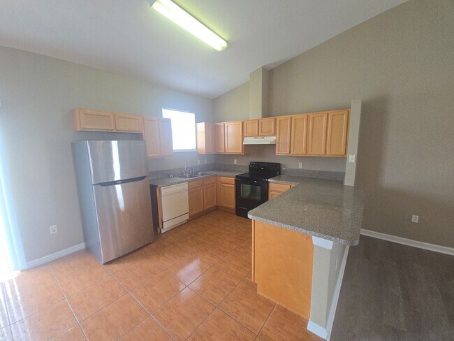 Foto del edificio - Remodeled 3 bed 2 bath home