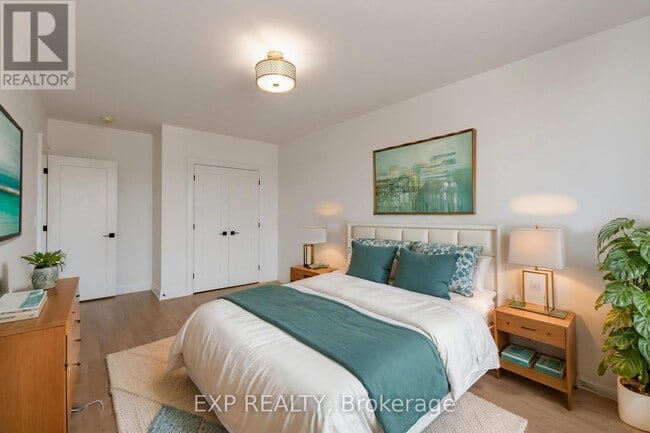 Building Photo - 16 Hincks St