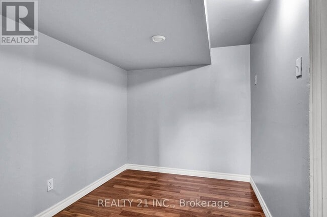 Building Photo - 160 Elizabeth Ave