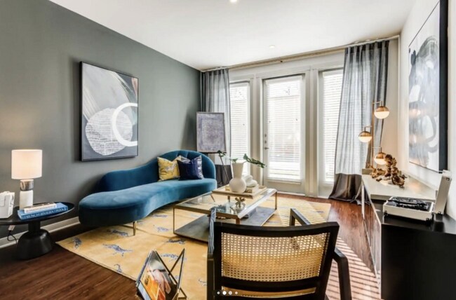 Building Photo - 2100 E Vickery Blvd