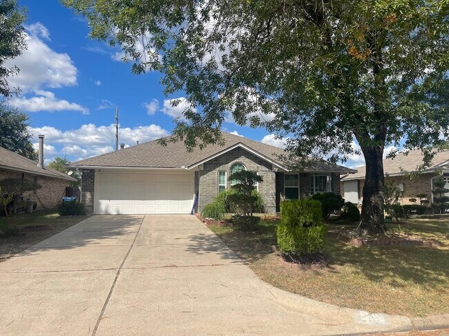 Foto del edificio - 7814 Log Hollow Dr