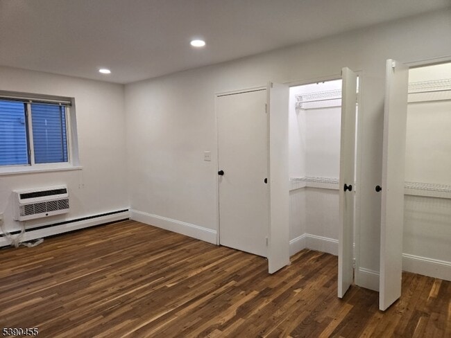 Photo - 43 Cottage St Apartment