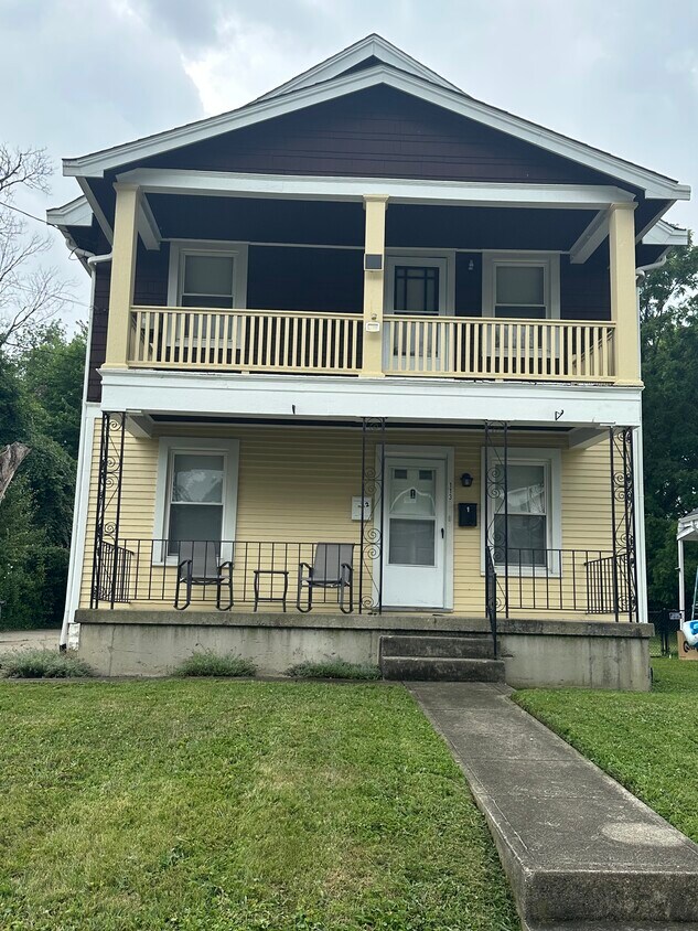 Foto principal - 113 E 43rd St