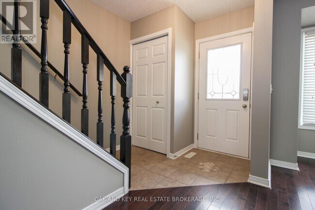 Building Photo - 1625 Purser St