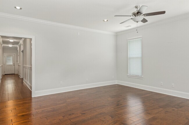 Foto del edificio - 1739 Brush Hill Rd