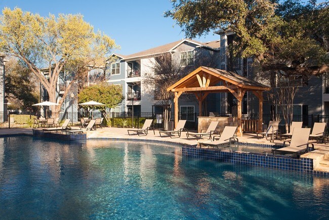 Castlerock At San Marcos Apartments San Marcos Tx Apartments Com