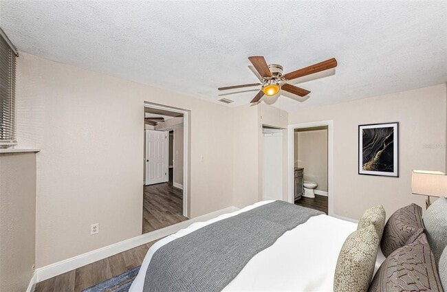 Foto del edificio - 705 3rd Ave NE