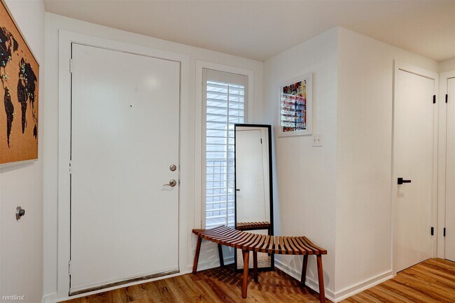 Foto del edificio - 606 W Lynn St