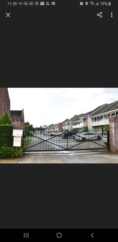 GATED COMMUNITY - 5172 Arlington Ct